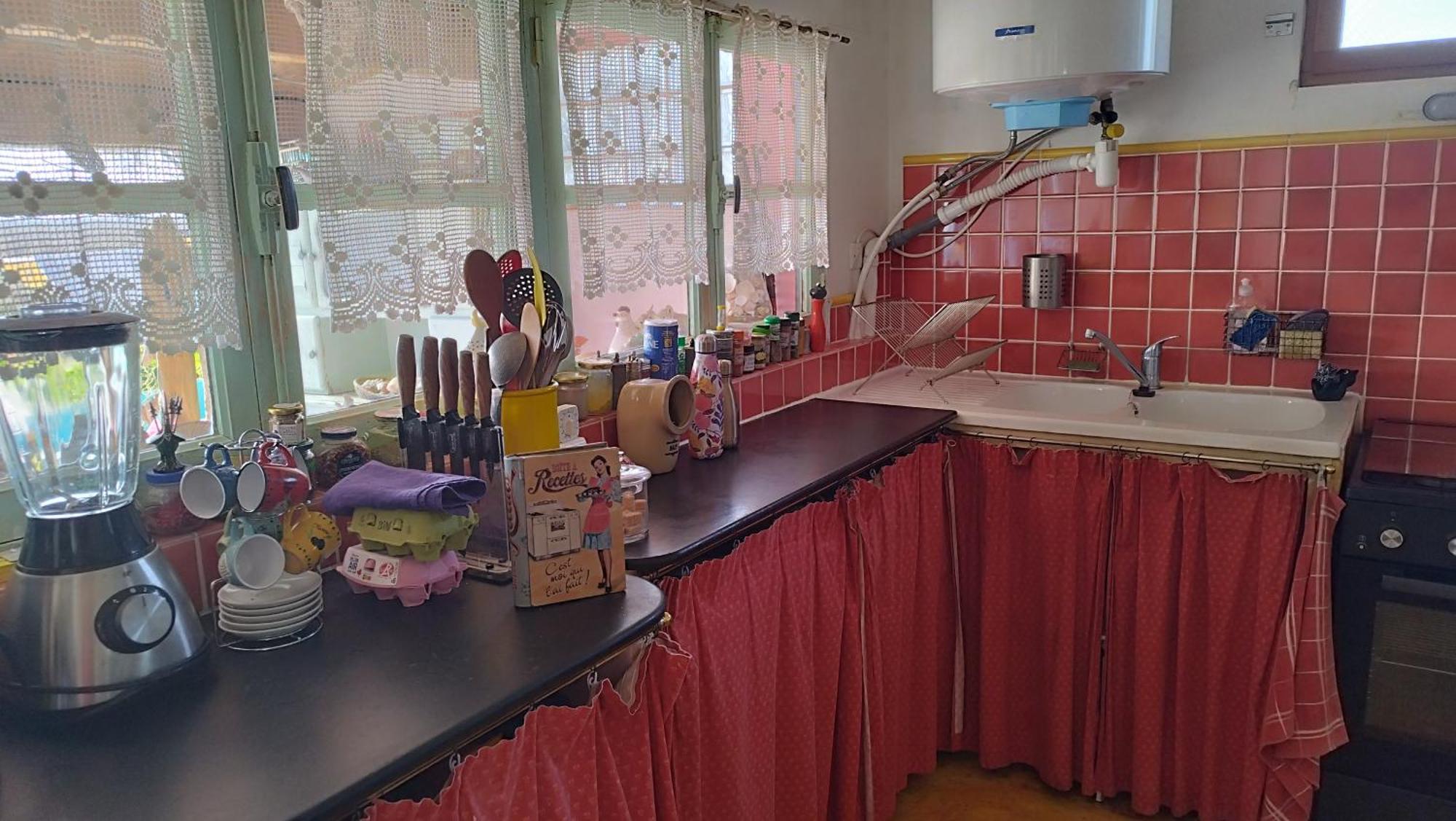 Une Maison Sur Une Presqu'Ile 罗讷河畔圣路易港 外观 照片